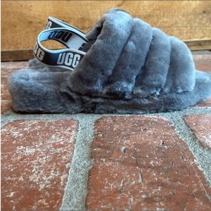 Ugg slippers. Woman’s 11.